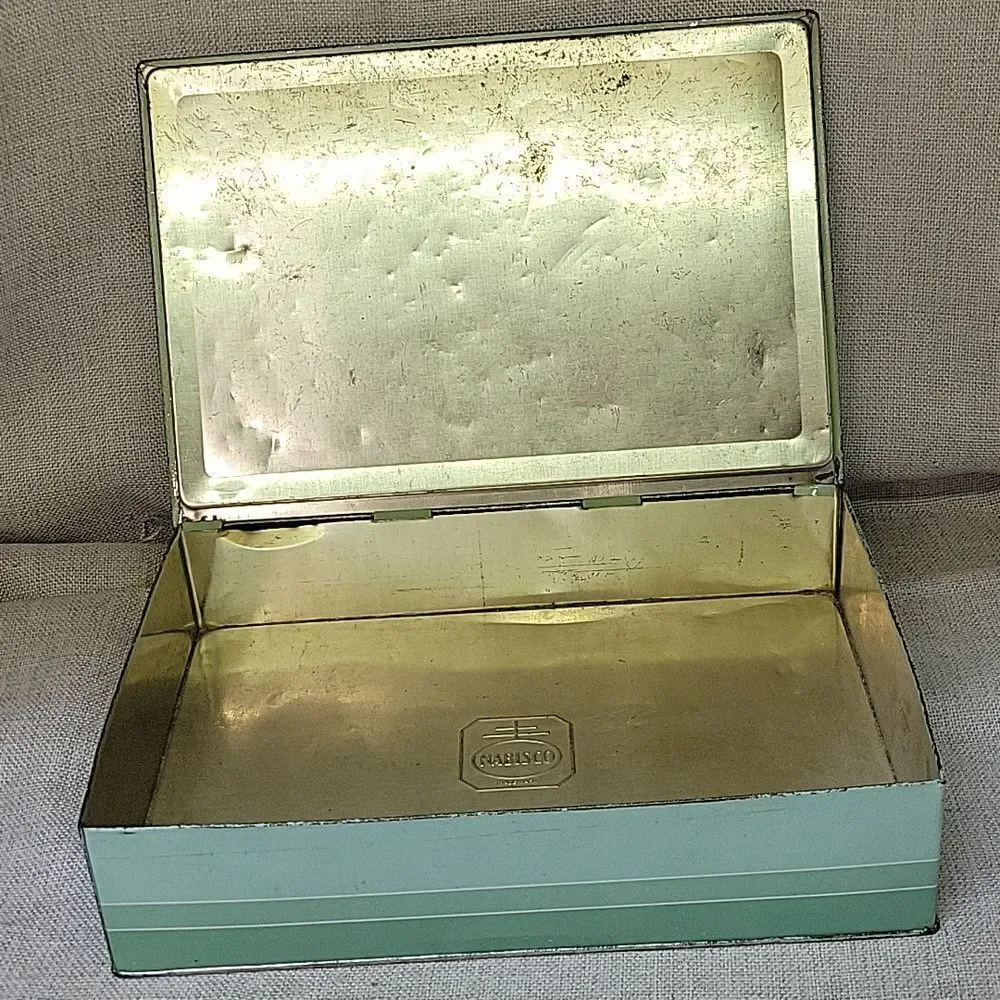 National‎ Biscuit Company Tin Box and Vintage 1950’s “THE OLD CURIOsity shop tin